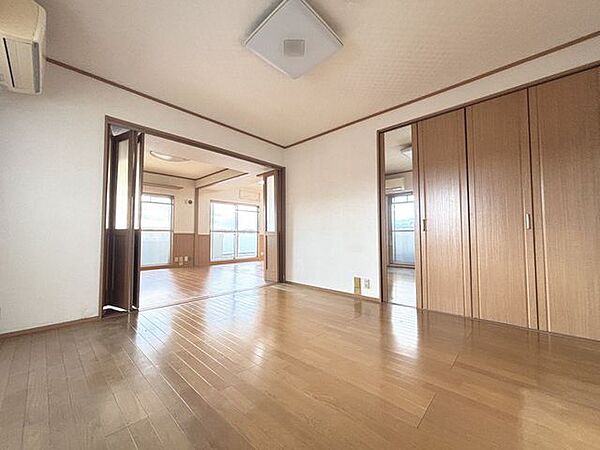 洋室8帖