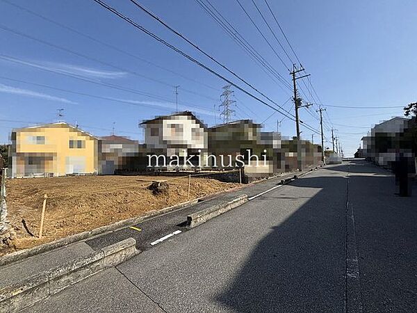 ■現地土地写真■土地63．14坪■建築条件無し■更地■お好きなハウスメーカーや工務店で建築して頂けます■南東向き■