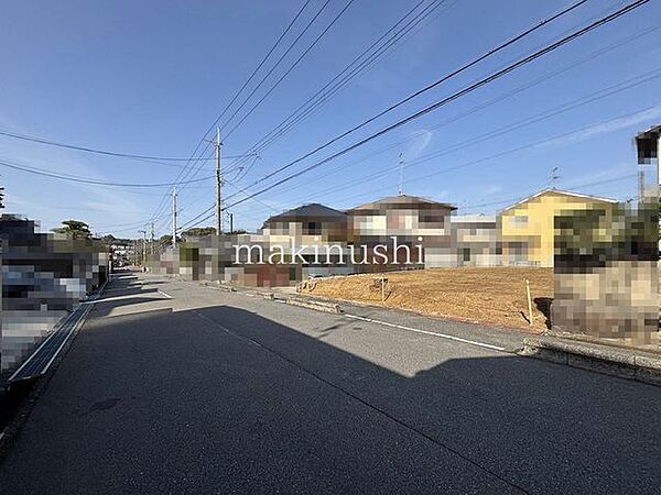 ■前面道路を含む現地写真■南東側接道■前面道路幅員約8．2ｍ■