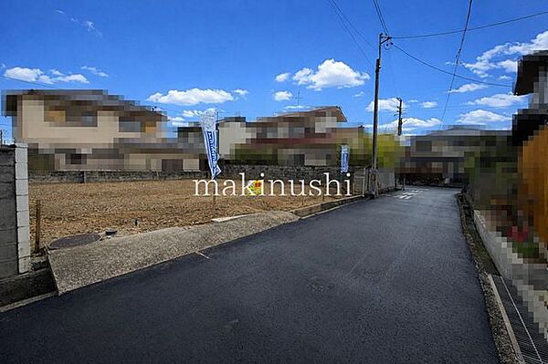 ■現地土地写真■土地64．64坪■建築条件無し■更地■千代田駅まで徒歩11分■お好きなハウスメーカーや工務店で建築して頂けます■