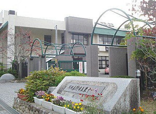 河内長野市立東中学校 徒歩22分。 1750m