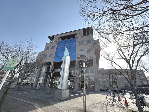 河内長野市立図書館 徒歩28分。 2200m