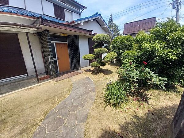 現地土地写真■土地64．05坪■北東・南西角地■建築条件無し