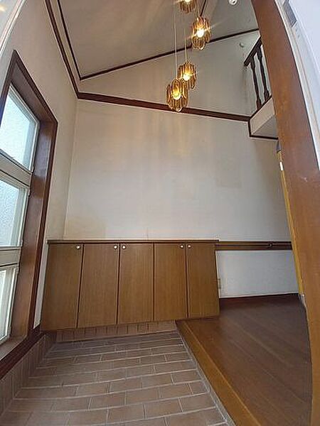 ■玄関■玄関にはたっぷり収納の下駄箱を完備。■