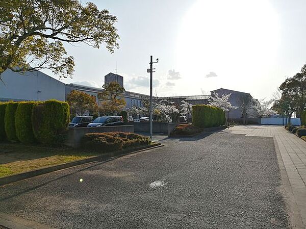 河内長野市立美加の台中学校 徒歩7分。 530m