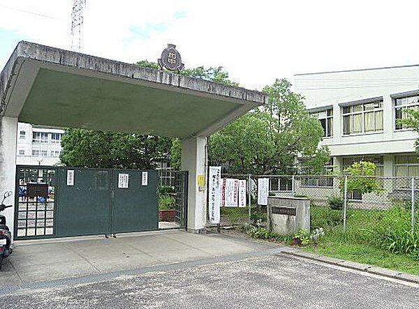 河内長野市立加賀田中学校 徒歩19分。 1470m