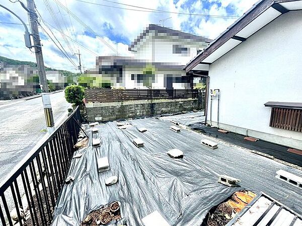 ■庭■日当たりの良い広いお庭があります。ガーデニングや家庭菜園、大事なペットと遊べる広さがあります。■