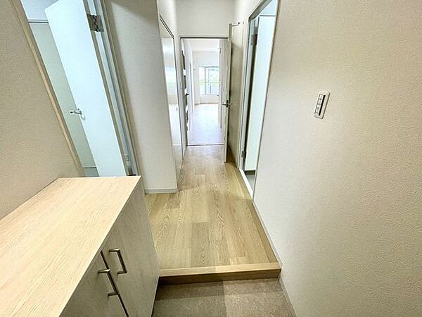 ■玄関■シューズボックスもあるのでいつでも綺麗な玄関を保っておけそうです。急な来客時も気持ちよくお出迎えができそうです。■