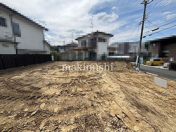 ■現地土地写真■土地約62．78坪■更地■建築条件無し■前面道路幅員約6．2ｍ■お好きなハウスメーカーや工務店で建築して頂けます。■