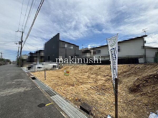 ■現地土地写真■土地約62．78坪■更地■建築条件無し■前面道路幅員約6．2ｍ■お好きなハウスメーカーや工務店で建築して頂けます。■