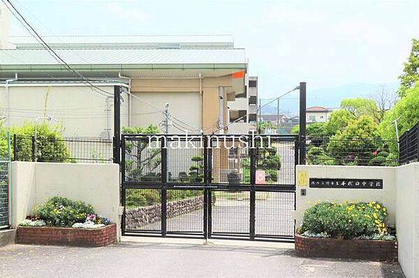 河内長野市立千代田中学校 徒歩9分。 690m