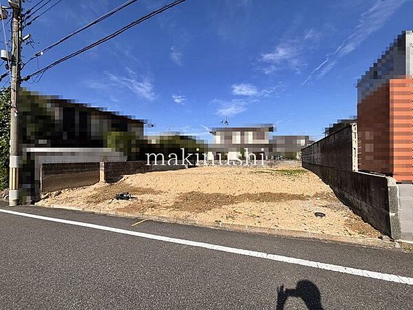 ■現地土地写真■土地58．12坪■更地■建築条件無し■高低差僅か■前面道路幅員約8ｍ■