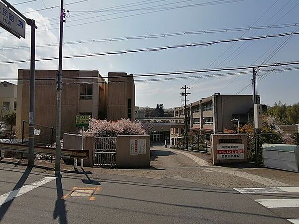 河内長野市立加賀田小学校 徒歩24分。 1860m