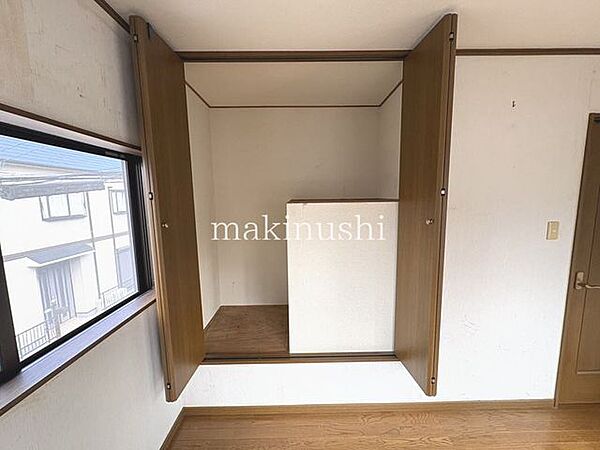 ■2階洋室収納■