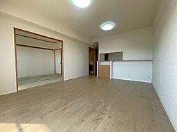 ルネ神戸宮川町さくら坂 3SLDKのリビング/ダイニング