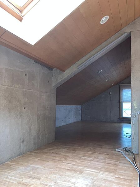 ロフト部分（屋根裏）