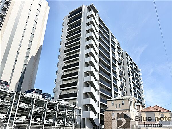 北東角部屋の10階部分３LDK！所沢駅徒歩5分の利便性に加え、短い廊下と効率的な家事動線が魅力。床暖房、食洗機、24時間ゴミ出し可、宅配BOXなど暮らしを支える設備も充実。お気軽にお問い合わせください