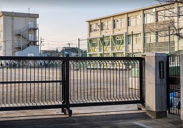 八王子市立　第二中学校校訓「自律」電車最寄駅「JR西八王子駅」教育目標・進んで学ぶ生徒『学ぶ』・心の豊かな生徒『思いやる』・協力し勤労する生徒『やりぬく』 1000m