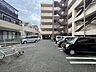 駐車場：駐車場※実際の写真から家具等を消すCG加工をしています。