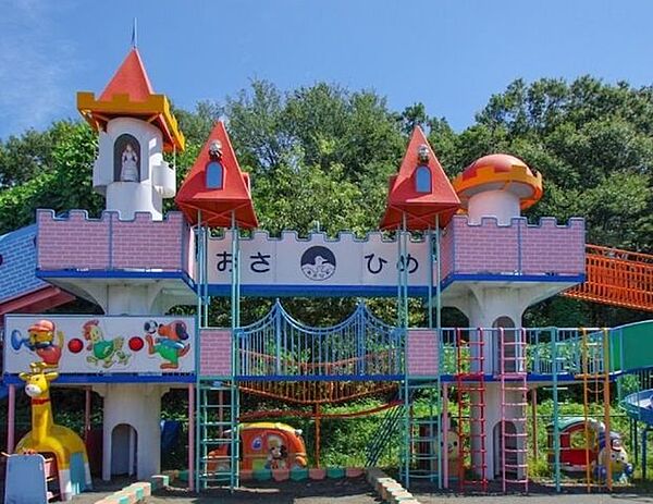おさひめ幼稚園豊かな経験を与えることによって自分で考える力、行動量、情緒豊かなお子様を育てていきます。幼児の伸びる可能性は無限です。”どの子も育つ、育て方ひとつ。”【開園日】月・火・水・木 1300m