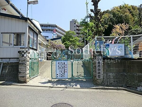 舞岡幼稚園 徒歩3分。徒歩圏にある幼稚園は、毎日の送り迎えがしやすく保護者も安心。友達や先生との関わりを通じて、思いやりや社会性が育まれていきます。 190m