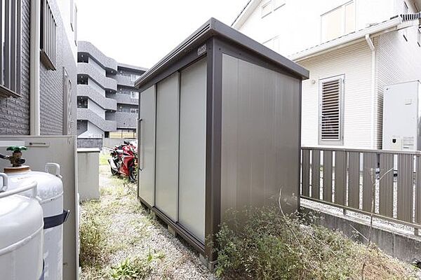 お子さまの自転車や趣味の道具を収納可能♪