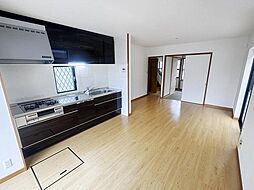 改装済み高畑中古戸建 4LDKのリビング/ダイニング