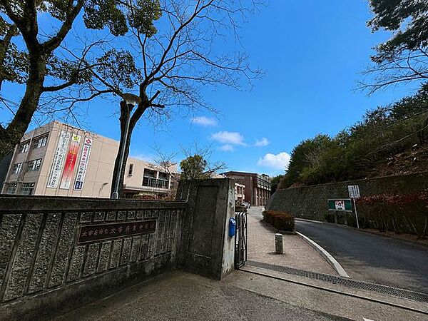 【周辺環境】太宰府東中学校まで650ｍ（約徒歩9分）中学校が近いのはお子様としてもありがたいですね。