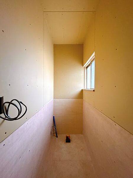 【リフォーム中】5/8撮影。既存のトイレを撤去いたしました。これから新品のトイレを設置いたします。