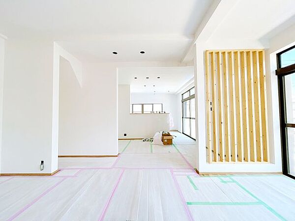【リフォーム中】8/3撮影。1階洋室です。こちらはリビングの一角となり、キッチンを設置いたします。