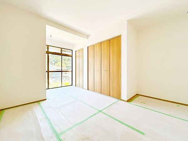 【リフォーム中】8/3撮影。1階和室です。こちらは洋室へと変更いたします。収納を新しくしております。
