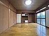 洋室：【リフォーム中】壁は真壁から大壁にいたします。押入はクローゼットに変更するため、収納には困りません。