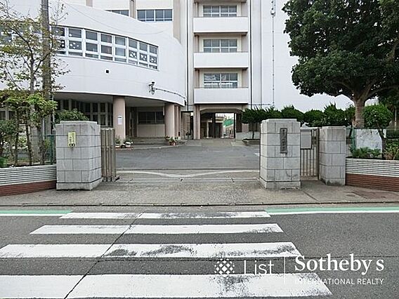 横浜市立六浦中...
