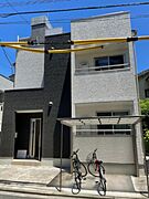 南区役所前駅より徒歩14分 築9年9ヶ月 2階建の賃貸物件