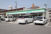 コンビニ「ファミリーマート南観音一丁目店まで130ｍ」