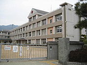 小学校「廿日市市立大野西小学校まで1886ｍ」
