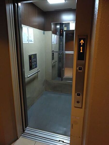 【エレベーター】エレベーター完備で上階への移動もスムーズ♪荷物が多い日も安心です。