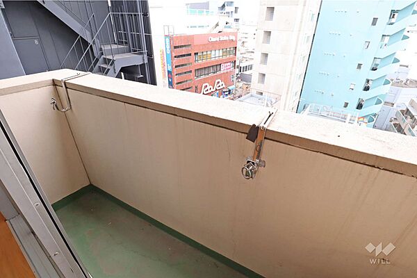 バルコニー9階部分で通風・採光・眺望良好です。