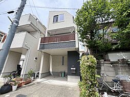車庫スペースが広く、お車をおもちでも安心!