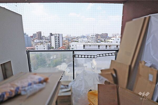 バルコニー7階部分なので日当たり、風通し良好です。