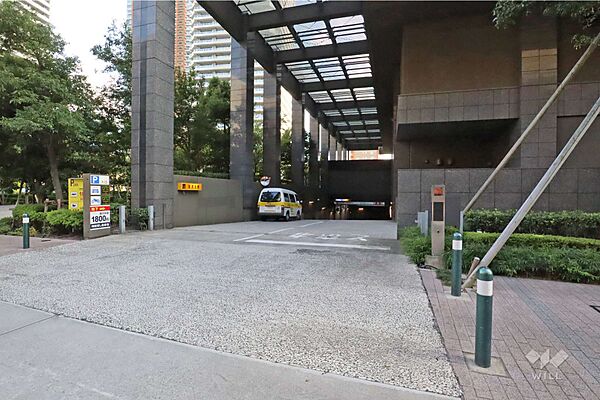 駐車場の出入り口