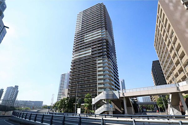 ブリリアタワー川崎の外観(北東側から)