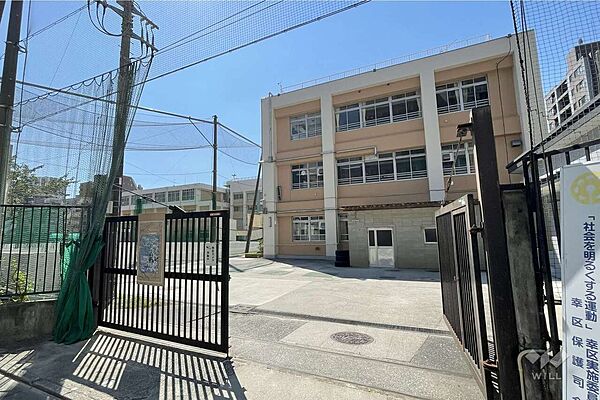南河原中学校[公立]の外観