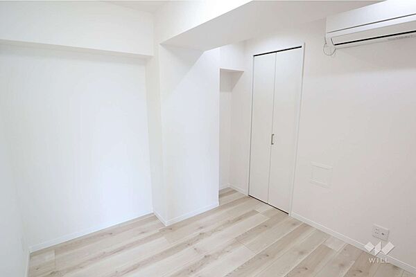洋室約3.8帖納戸や子供部屋としてもお使い頂けそうです。