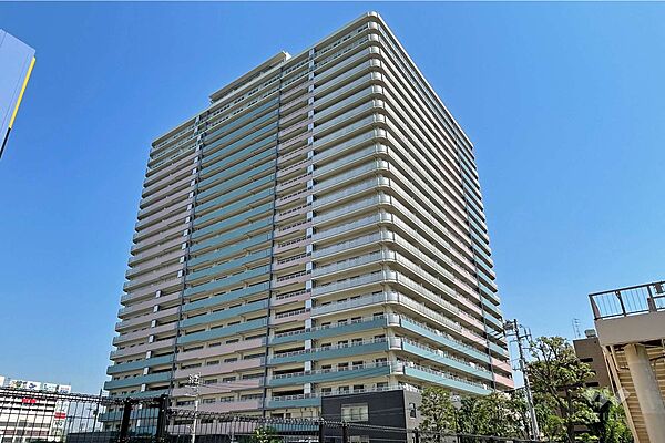 東京マスタープレイスの外観（北側から）