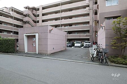 駐車場の出入り口