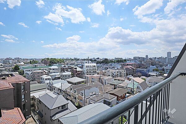 バルコニーからの眺め（南西方向）［2026年5月12日撮影］