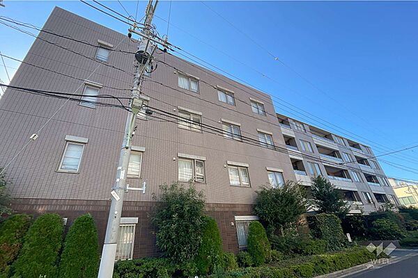 クレッセント新蒲田の外観（東側から）