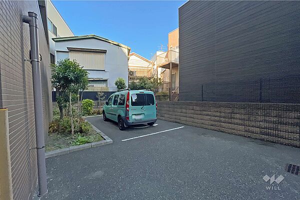 敷地内駐車場（屋外平面式）