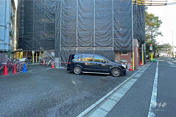 敷地内駐車場（屋外平面式）